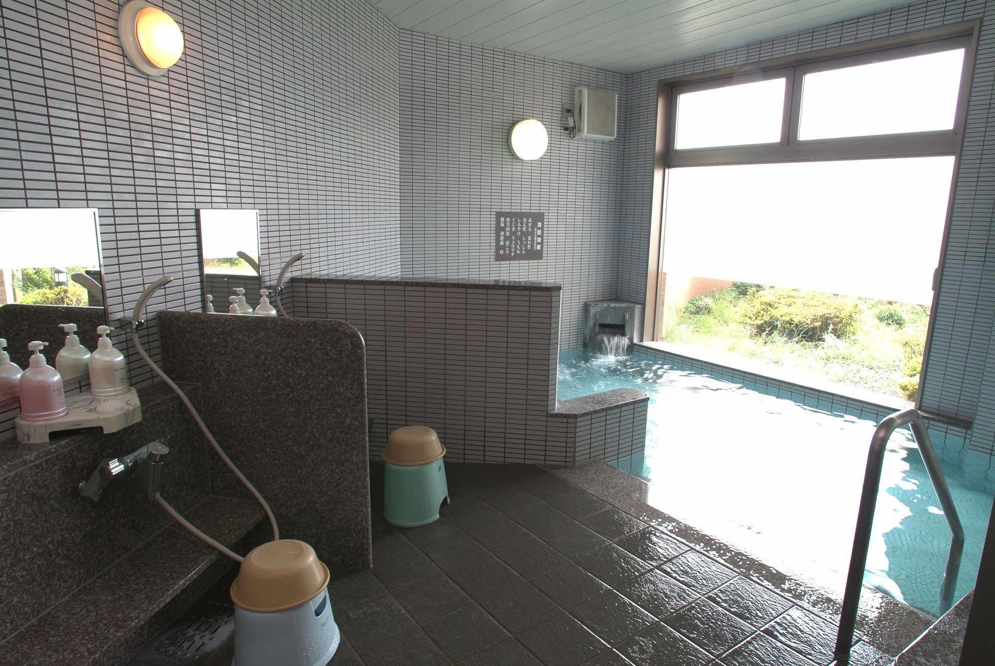 Green Rich Hotel Aso Kumamoto Airport Экстерьер фото