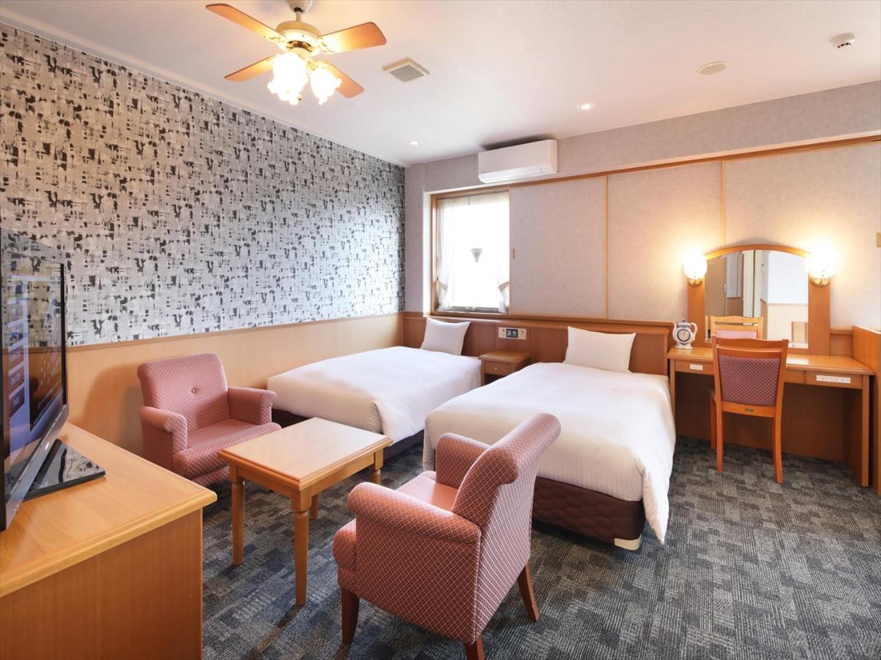 Green Rich Hotel Aso Kumamoto Airport Экстерьер фото